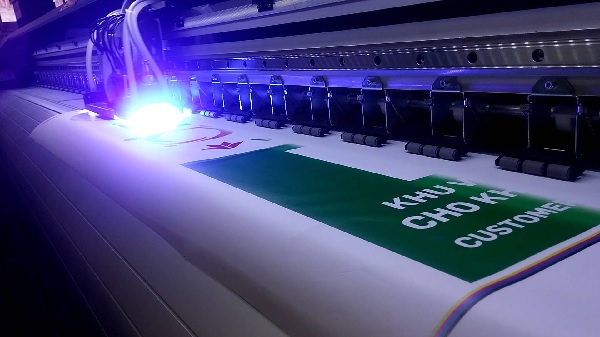 Các loại sản phẩm nên in UV cuộn