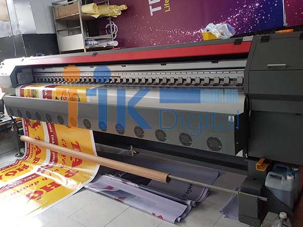 Máy in bạt khổ lớn có khả năng in ra với kích thước chiều rộng 3m2