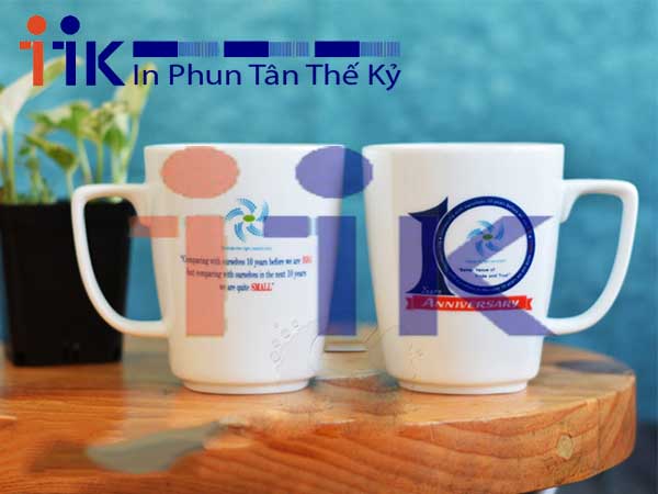 Tìm mua máy in UV logo lên bề mặt ly sứ phù hợp