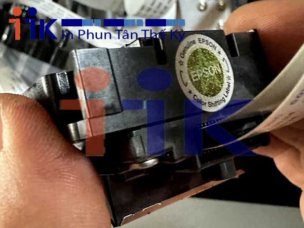 Sửa đầu phun máy in khổ lớn giúp nâng cao chất lượng bản in 4